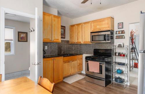 2BR Apartment Near Downtown with Workspace - Snapdragon - Foto 4