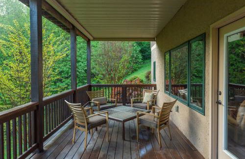 Fireside Retreat Hot Tub, Game Area, Fire Pit & Mountaintop Views! - Foto 34