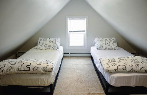 Rainforest Retreat 20m to NYC Parking Sleeps 25 - Foto 11