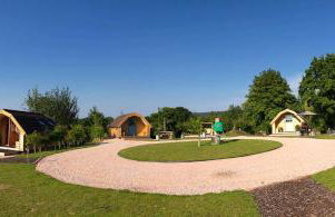 Swallow Light-filled pod with far-reaching scenic views - Photo 24