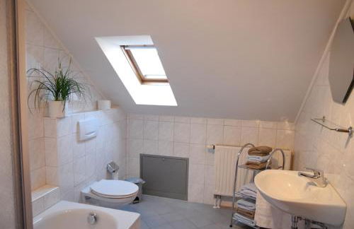 Weingut & Ferienwohnungen Kirch - Foto 7