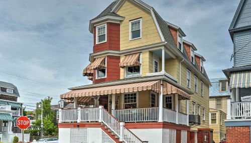 Striking Cape May Getaway, Steps From the Beach! - Foto 1
