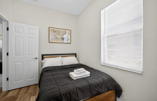 Stylish Home- Mins to St Josephs Hospital & DT - Foto 3