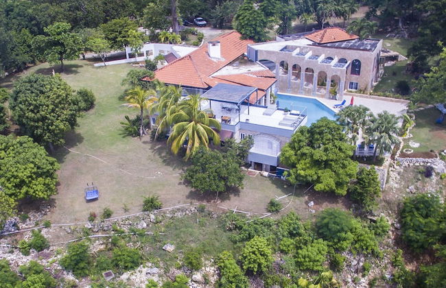 High Life Villa - Photo 33