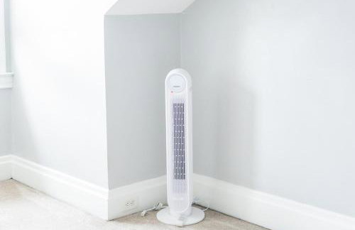 TWO town homes! 6 Bedrooms, 2 King beds, Walk to Eats - Foto 60