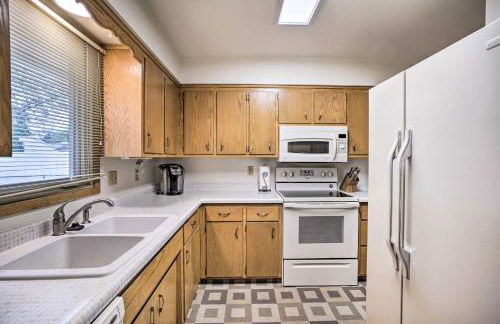 Charming Rochester Home - 2 Mi to Mayo Clinic! - Foto 10