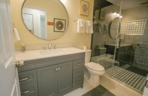 Beautiful Home - Oasis Backyard with Heat Pool - Foto 18