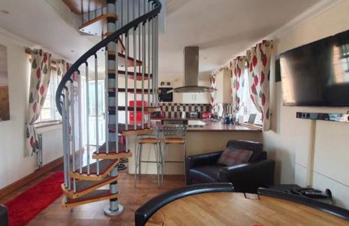 Lincoln Holiday Retreat Lodge with Private Hot Tub - Foto 76