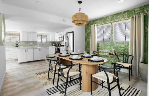 Game Room Resort Pool HotTub Modern Desert Oasis - Foto 17