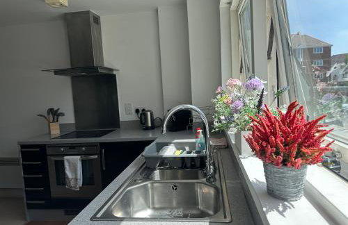 Water Front APT Walk to the Beach & City Centre - Foto 4