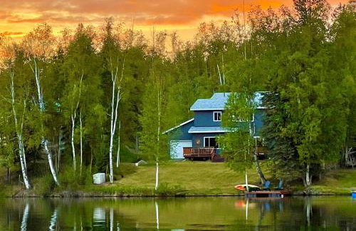 Serene Four Bedroom Lakefront Home - Foto 1