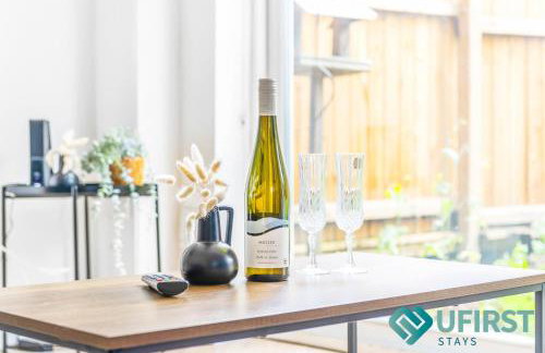 Ideal 4BR Home - Near City Hospital, Sherwood, Clinton Market, QMC & City Centre - Sleeps 8 - Foto 43