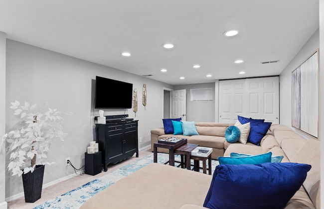 Metropolitan Escape I JZ Vacation Rentals - Photo 30