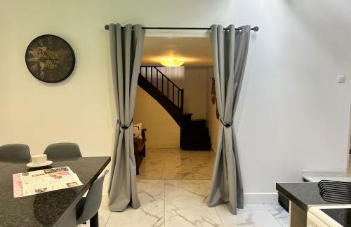 1712-Villa- Sleeps4- Terrace-Town Centre - Foto 2