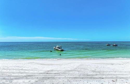 Anna Maria Island Edgewater Bungalow - Foto 28