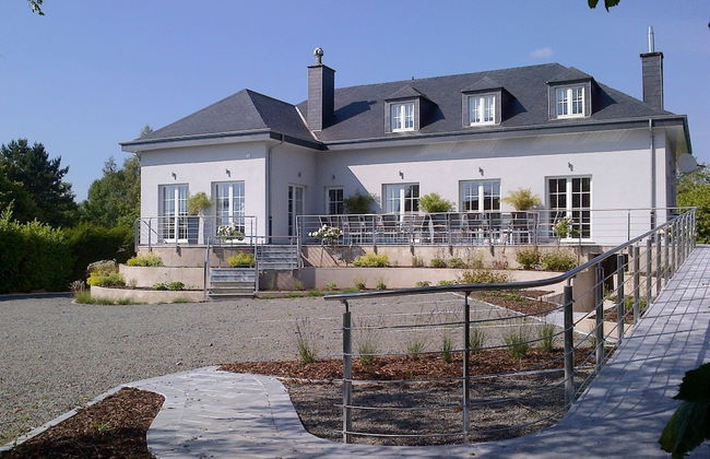 Luxurious Cottage in Libin Region With Sauna - Photo 1