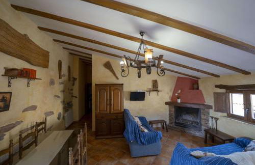 Holiday Home in Laroya With Pool & BBQ - Foto 16