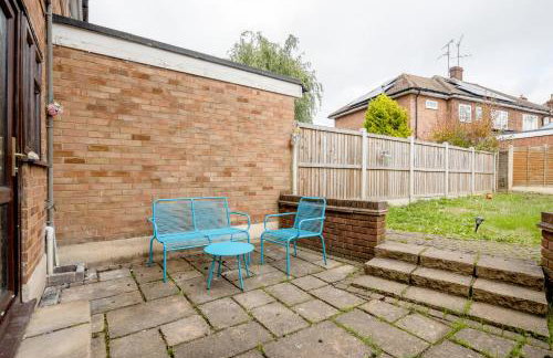 Bright and spacious home with free parking and garden - Foto 5