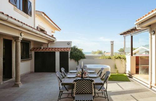 Beach Villa with Jacuzzi & Garage by HostWise - Foto 33