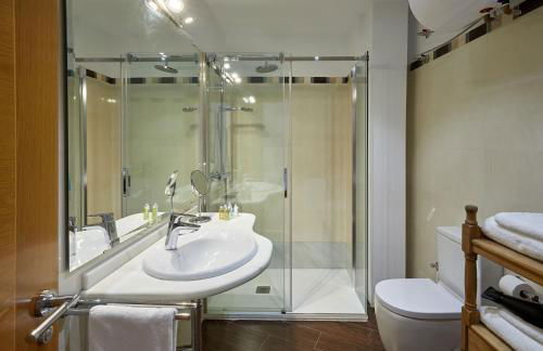 Lodgingmalaga Plaza de la Constitución - Photo 68