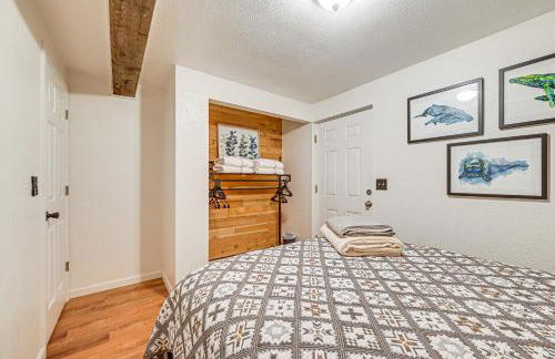 Sterling Home with Patio, BBQ Grill and Fire Pit! - Foto 11