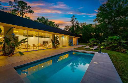 Floral City Oasis - Pool, BBQ Area & Forest View - Foto 49