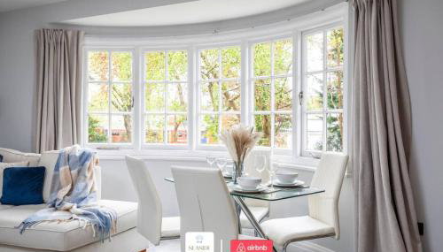 Treeside Place l Seaside Escapes Short Lets & Serviced Accommodation - Foto 3