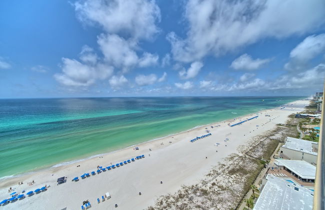 Pleasant Oceanfront Condo with Large Balcony and Beach Access - Unit 1605 by RedAwning - Foto 42