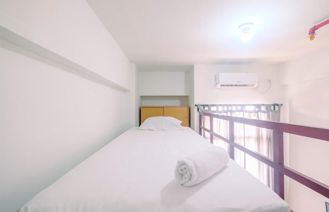 Compact and Relaxing Studio at Dave Apartment - Photo 8