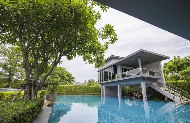 Maximum Land & House with WiFi - Photo 1