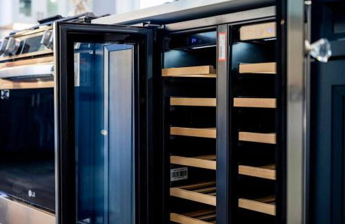 New Sunday River Ski Retreat with Hot Tub Spa - FirePit Sleeps 16 - Foto 62