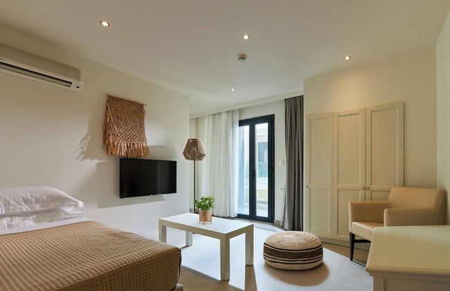 Mila Sissi Bay Hotel - Photo 22
