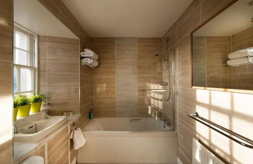 Thornhill House - Historic 5 Bedroom 5 Ensuite - Foto 6