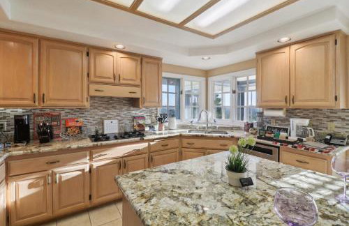 Entire Private Home with 5 Bedrooms 4 Bathrooms, 3-Acres Estate, 3000 sqft, near Winery in Fallbrook, Available Now - Foto 13