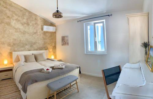 Villa Alara - charming villa with heated swimming pool - Foto 26