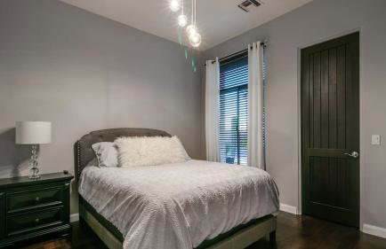 Luxury Contemporary Sanctuary w/ Pool and Views! - Foto 82