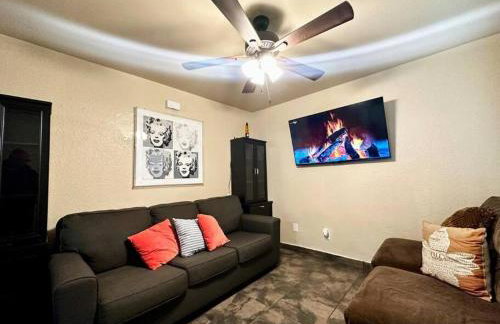 The Rustic @ Paseo de Encinal Drive - Foto 7