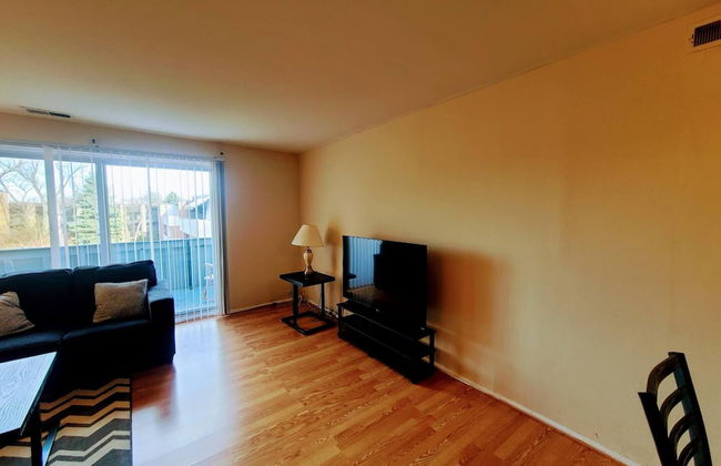 Amazing Clean Large Parking Long Term Avail - Foto 22