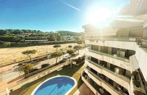 Duplex Piscina y Parking MasBlau Beach by Host&Joy - Foto 1