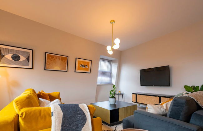 Super Vibrant 2 Bedroom With Parking - Foto 16
