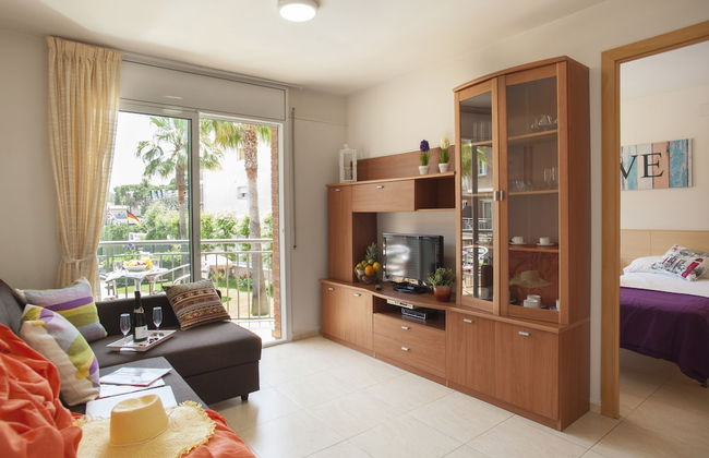 Velor Apartments - Photo 17