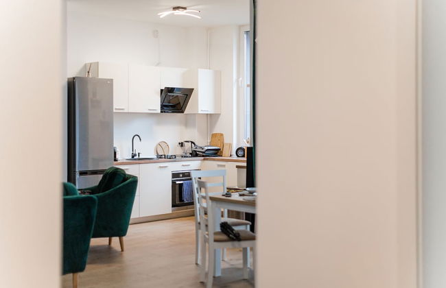 Essenza Charming Two BedRoom Apartment - Photo 29