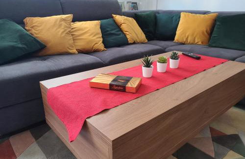 Modern 4-Star luxury apt - WFH Ready, Free Parking - Foto 5