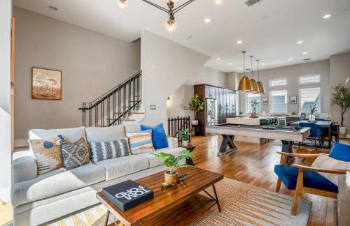 Luxury Downtown Getaway with Breathtaking Views - Foto 10