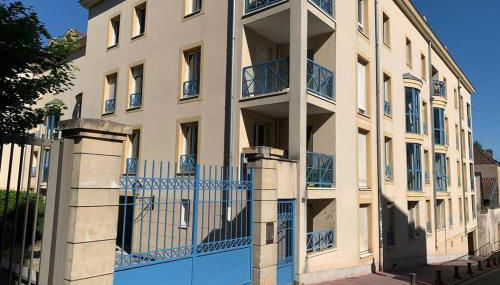 Superbe Appart Plein Centre avec Parking & Jardin - Foto 5