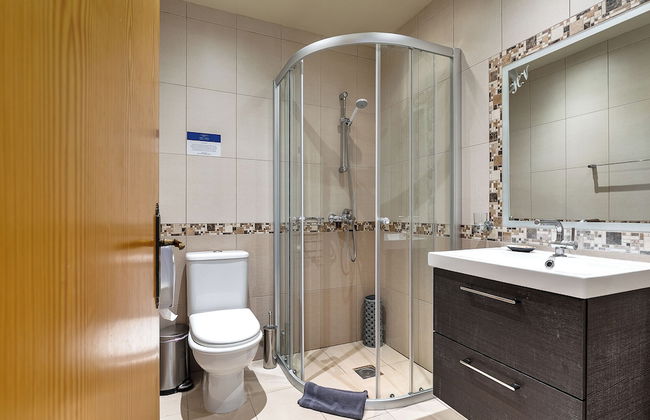 Hill View Restaurant & Apartments - Photo 29