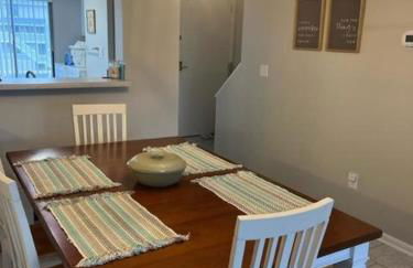 NEW LISTING! Centrally Located with Pool and Beach Views - Foto 9