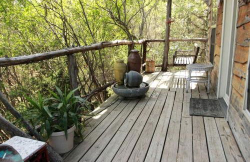 Two-Story Cabin Rental for Large Groups along Hamilton Creek in Marble Falls, Texas - Foto 6