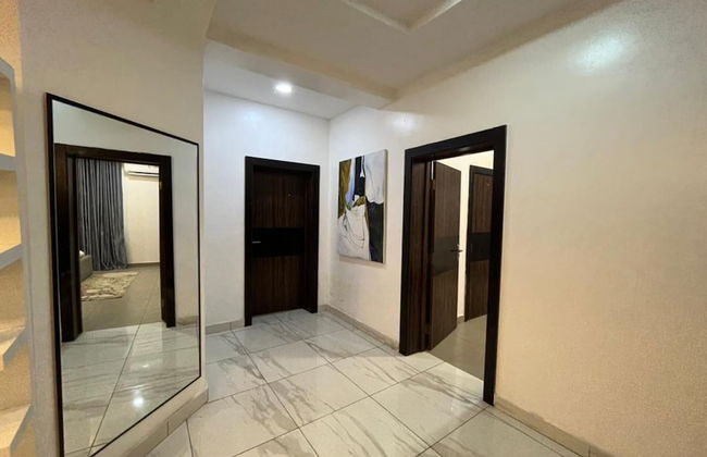 Lovely 3-bed With a Pool Next to Four Point - Foto 18