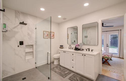 Spring Branch Paradise 4-BD Backyard Pool Oasis - Foto 18